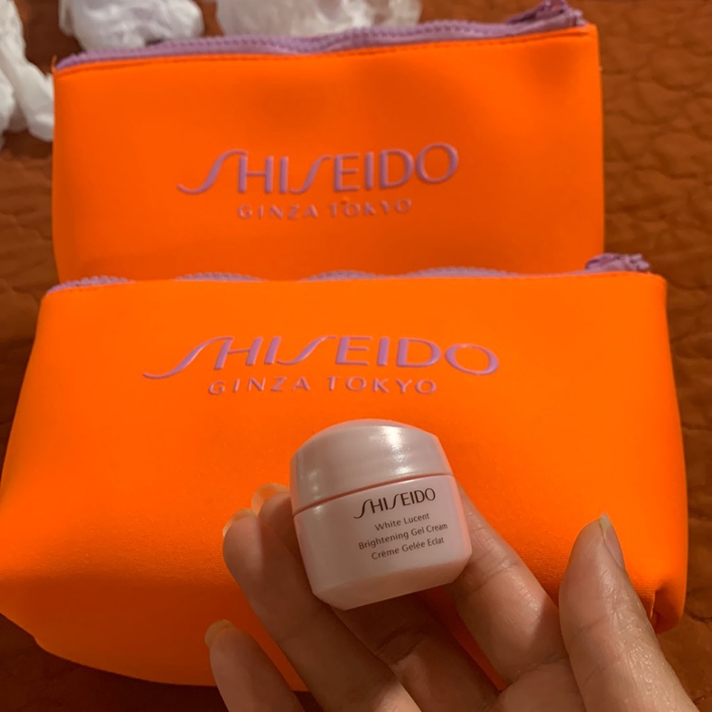 New SHISEIDO by Shiseido White Lucent Brightening Gel Cream  --15ml/0.53oz